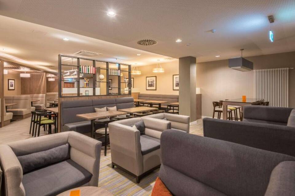 Hampton By Hilton Munich City West 3