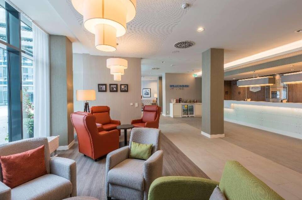 Hampton By Hilton Munich City West 5