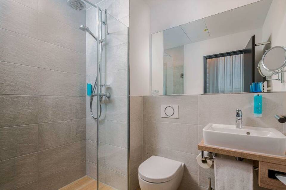 Best Western Hotel Arabellapark München 5