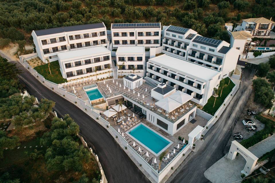 Tesoro Hotel 1