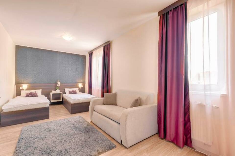 Triple M Hotel 4