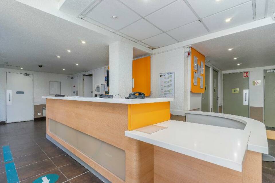 B&B HOTEL Marseille Parc Chanot 1