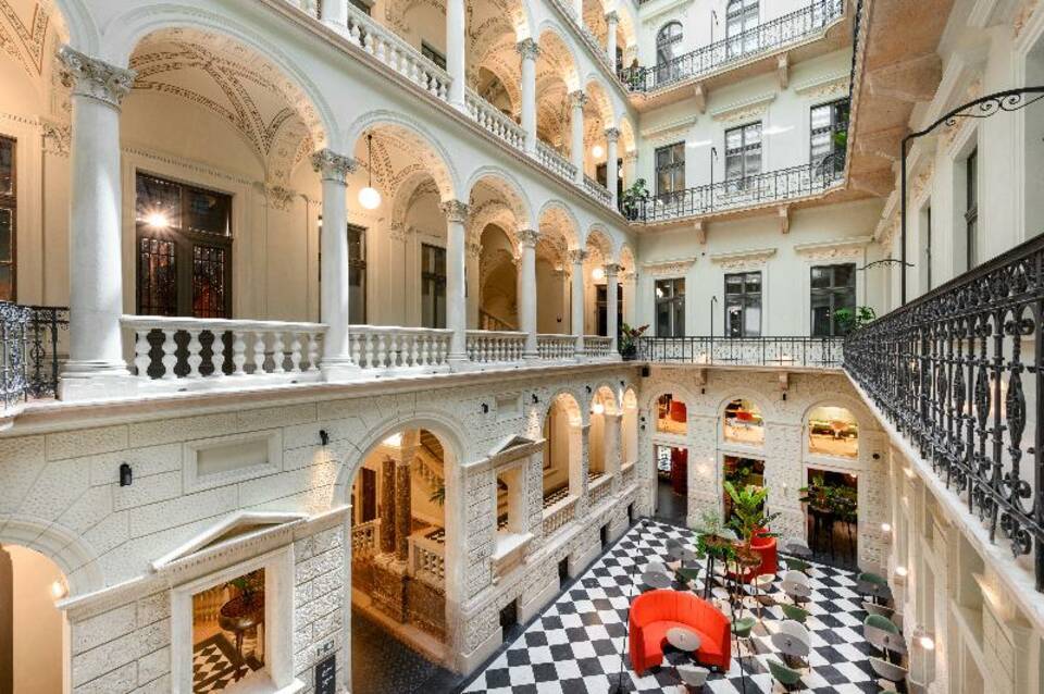 Hotel Oktogon 4