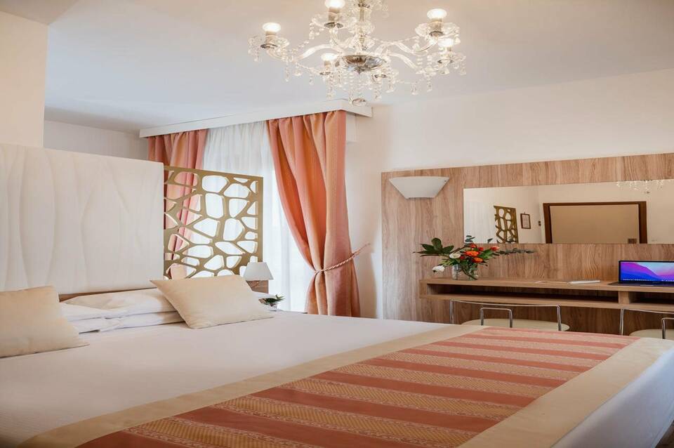 Hotel Re Enzo 2