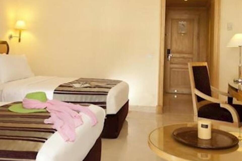Savoy Hotel 2