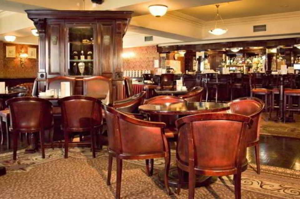 Buswells Hotel 3