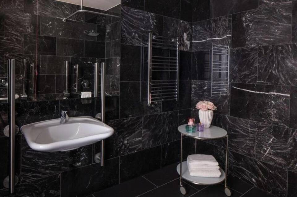 Anantara The Marker Dublin Hotel 3