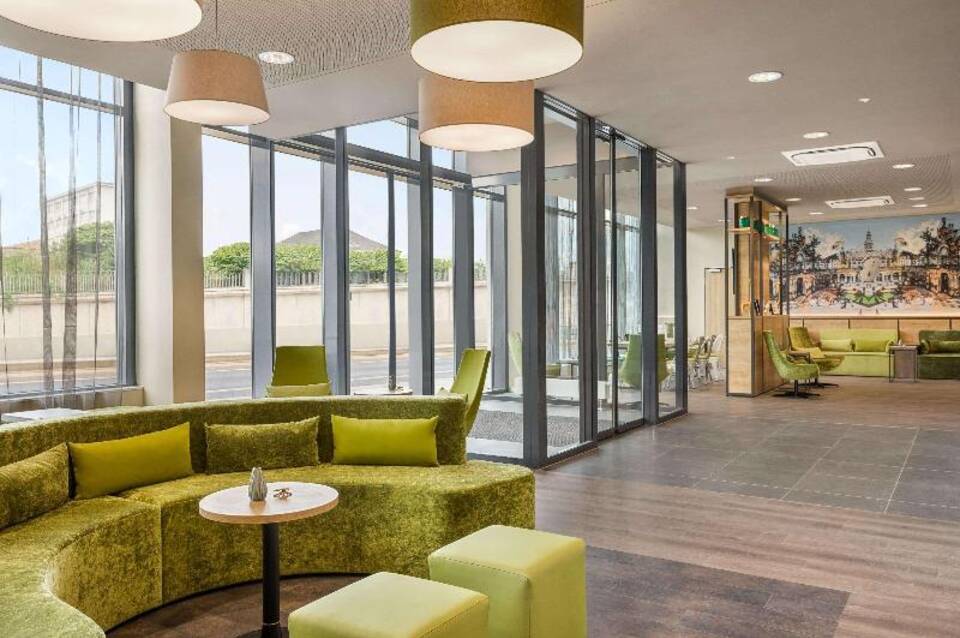 Super 8 by Wyndham Dresden 5