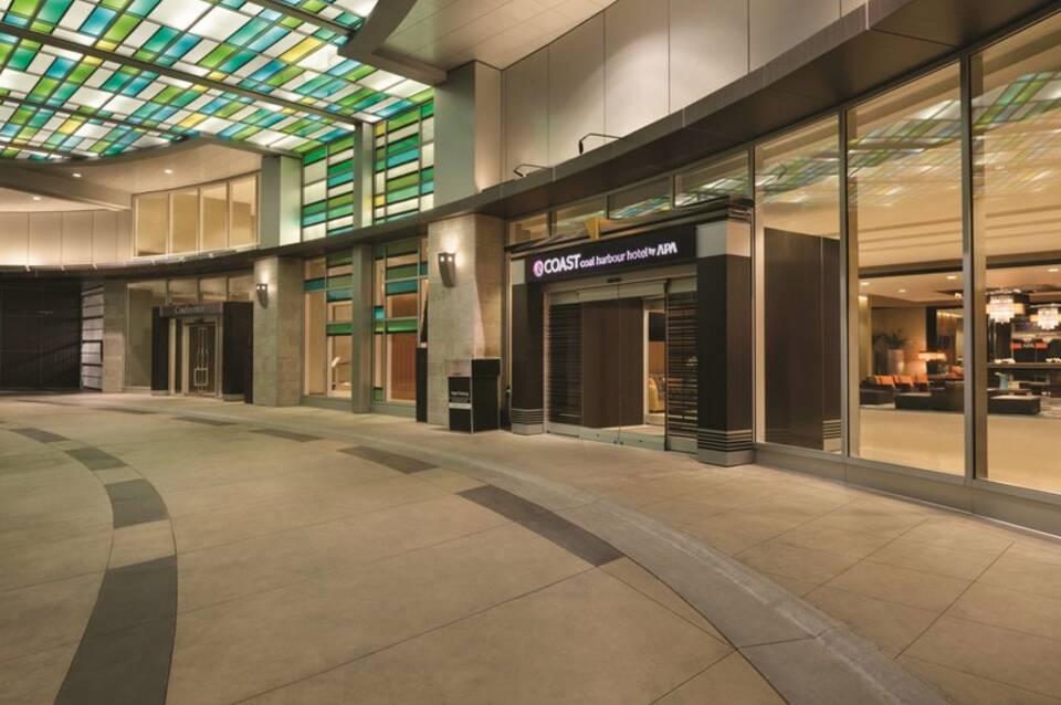 Coast Coal Harbour Vancouver Hotel by APA 4