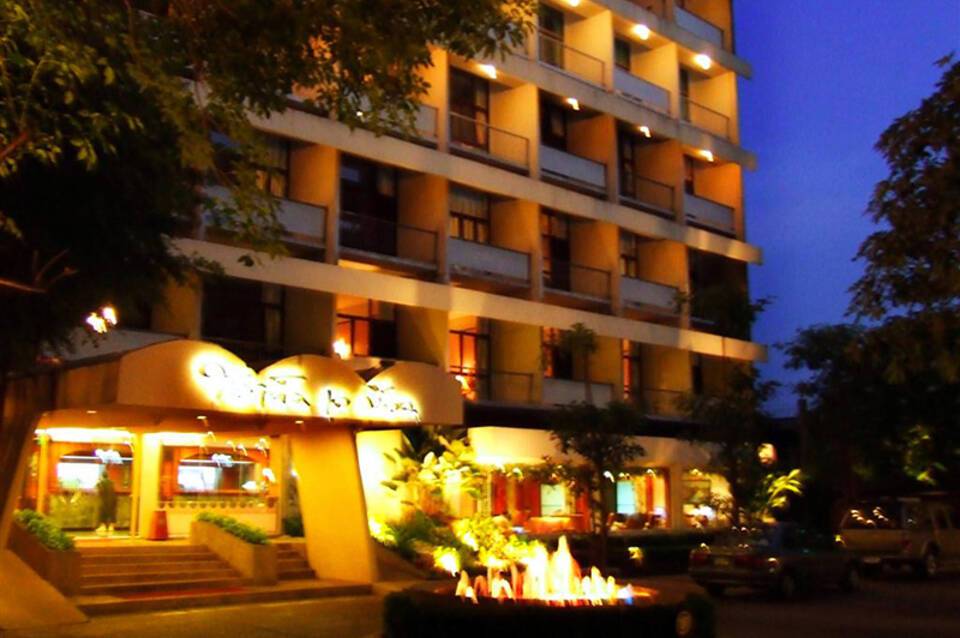 Centara Life Hotel Bangkok Phra Nakhon 2