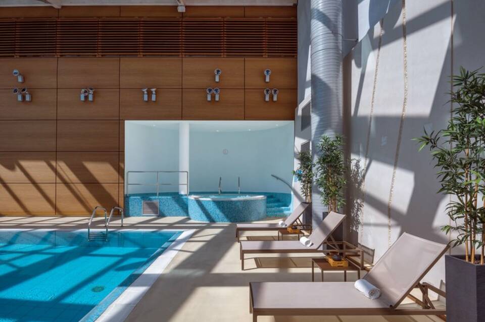 Hilton Geneva Hotel & Conference Centre 3