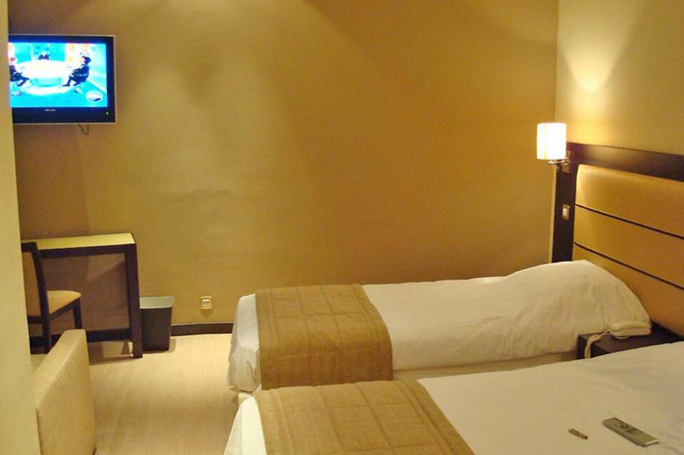 Sure Hotel by Best Western Paris Gare du Nord 2