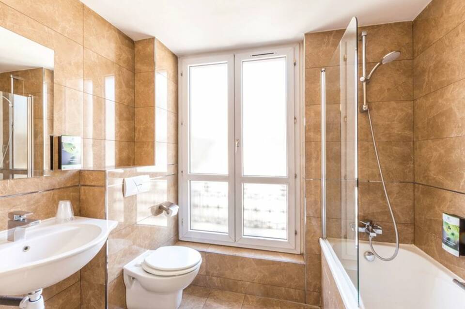 Sure Hotel by Best Western Paris Gare du Nord 5
