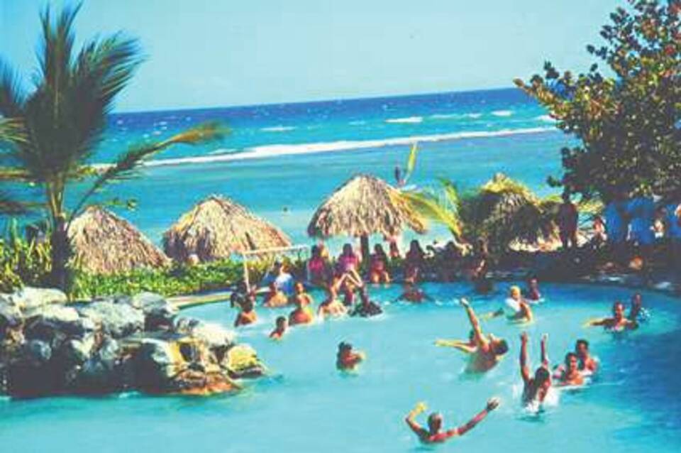 Coral Costa Caribe Beach Resort 1