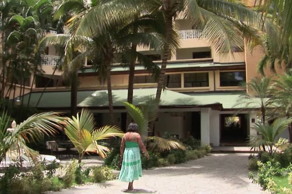 Coral Costa Caribe Beach Resort 2