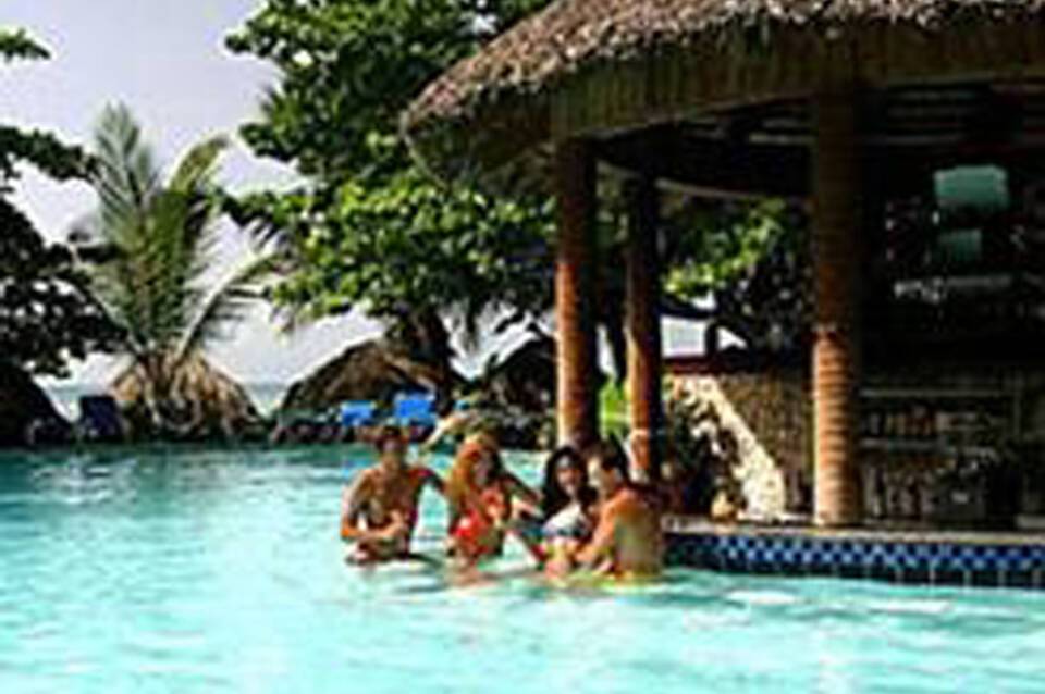 Coral Costa Caribe Beach Resort 4