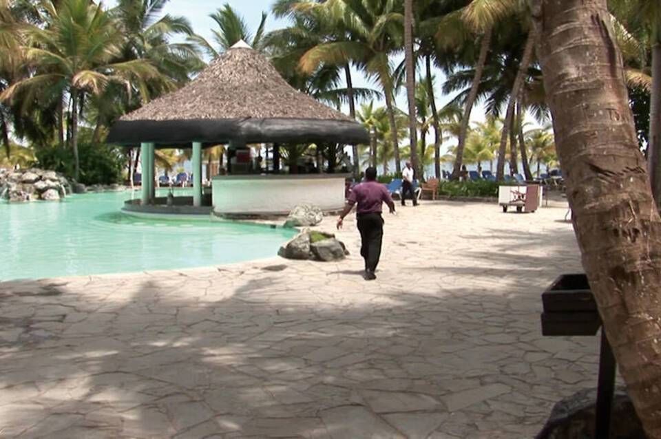 Coral Costa Caribe Beach Resort 5