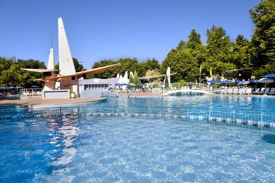 Ralitsa Aqua Club 4