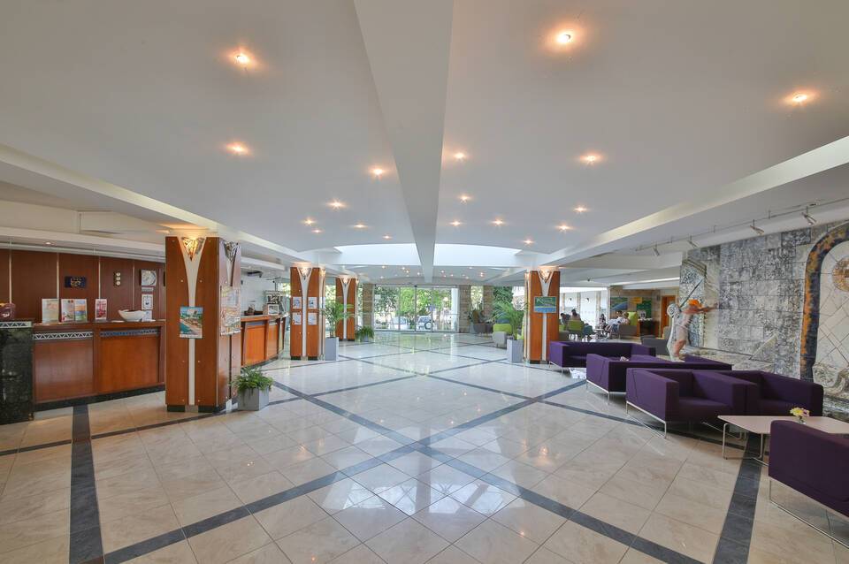 Hotel Laguna Garden 5