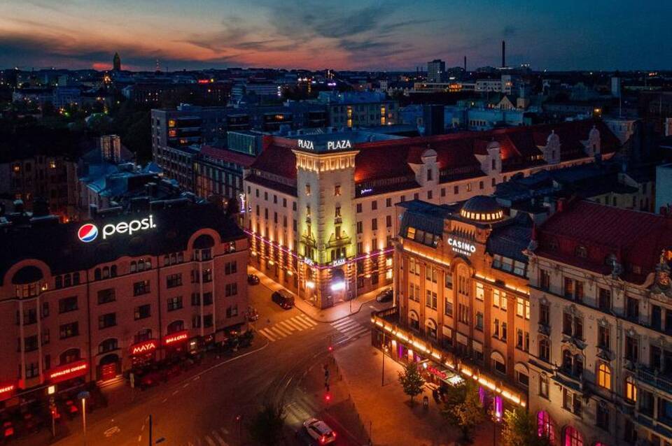 Radisson Blu Plaza 1