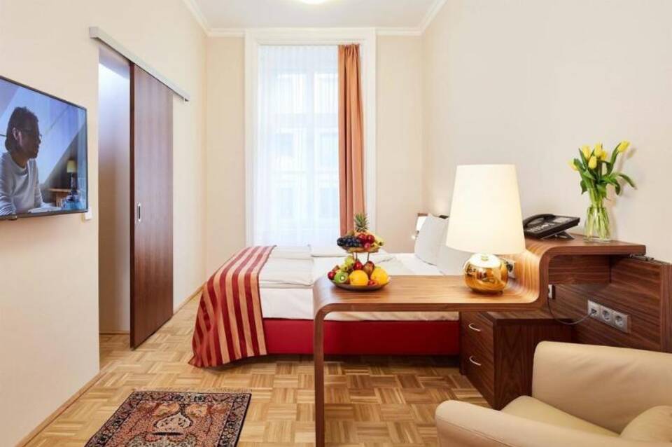 Living Hotel An der Oper 3