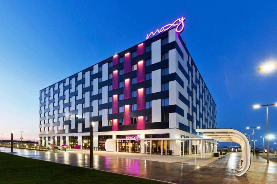 Moxy Vienna Airport 1