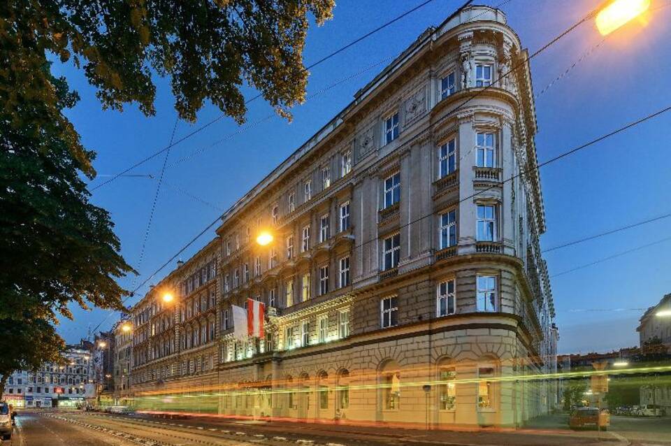 Bellevue Hotel 3