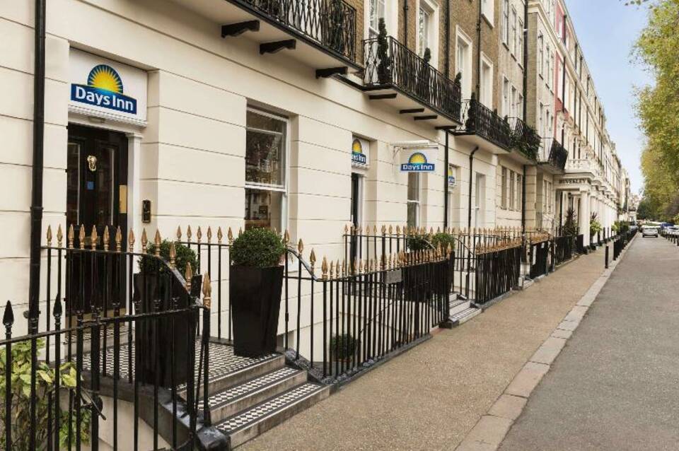Days Inn by Wyndham London Hyde Park 1