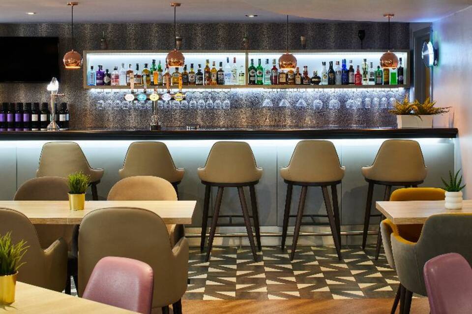 Leonardo Hotel London Heathrow Airport 2