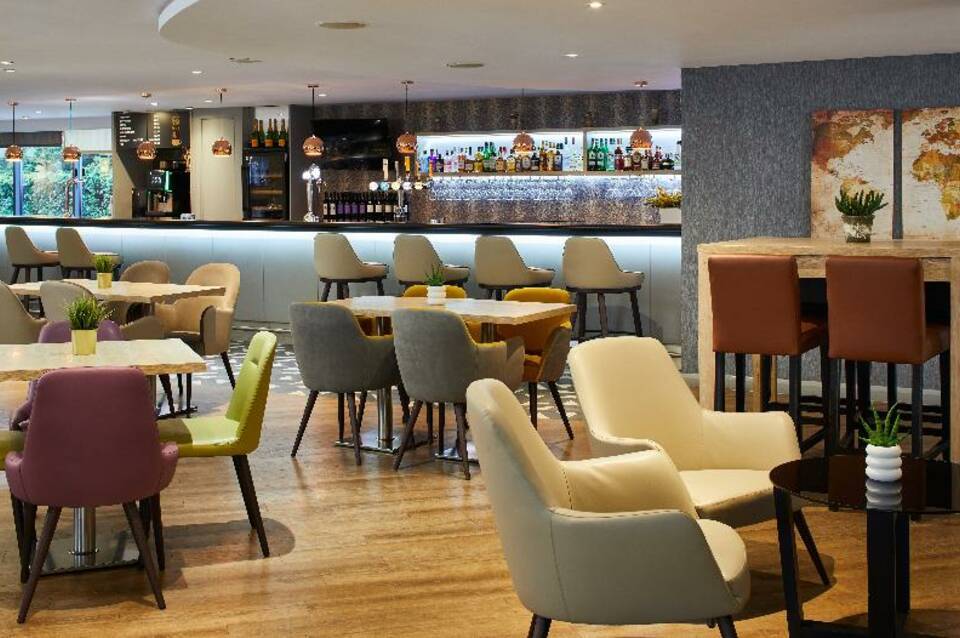 Leonardo Hotel London Heathrow Airport 3
