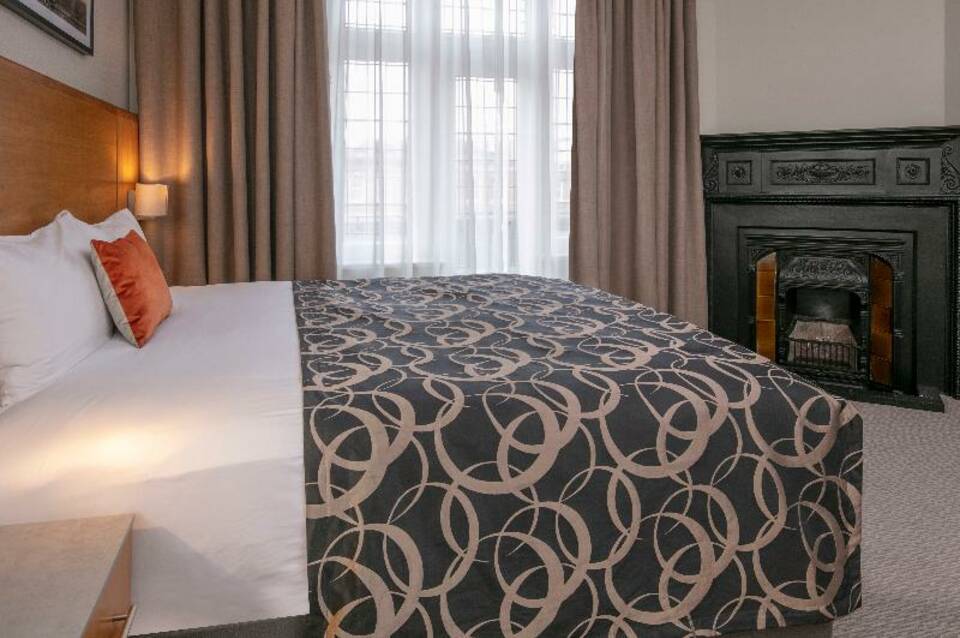The Crown London Hotel 3