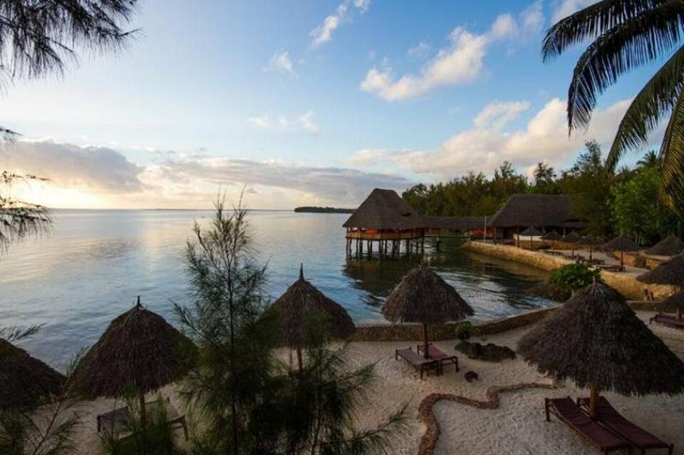 Paradise Beach Resort 2