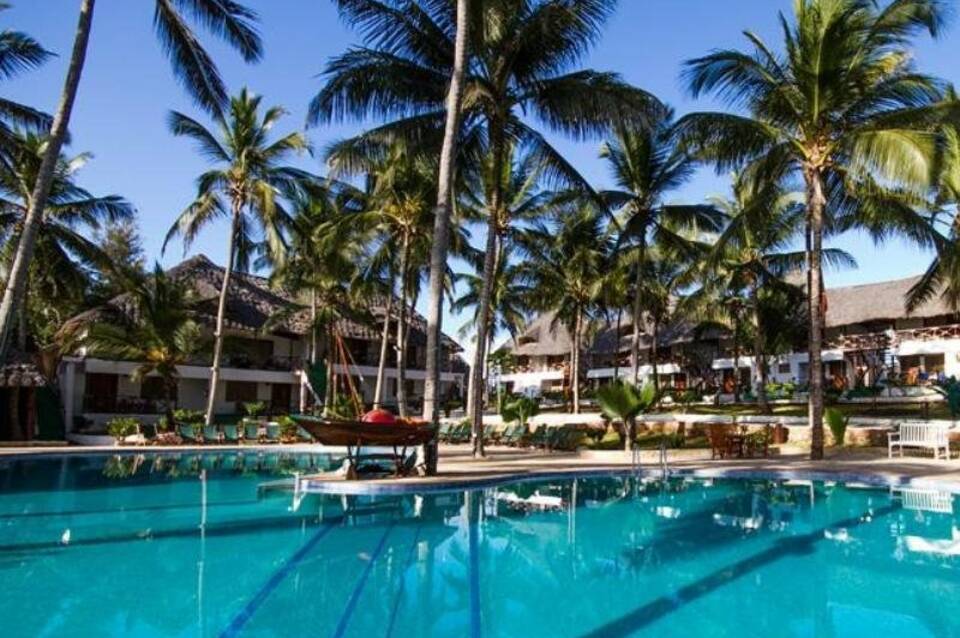 Paradise Beach Resort 1