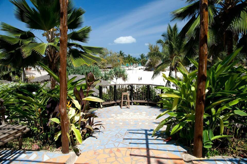 Kendwa Rocks Beach Hotel 1