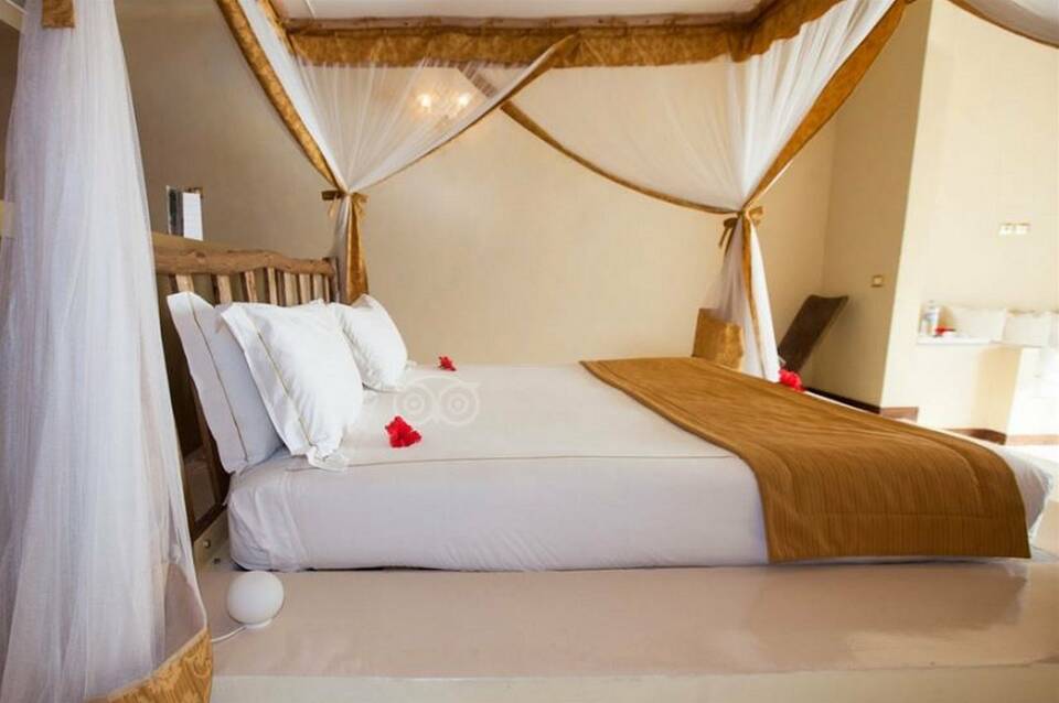 Gold Zanzibar 3