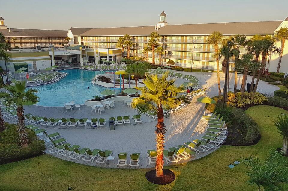Avanti International Resort 3