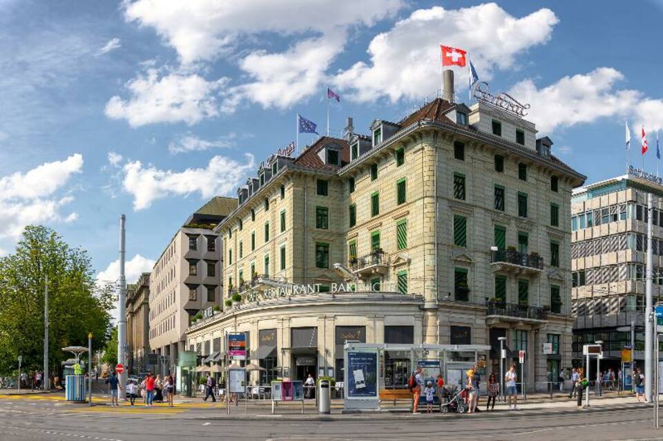 Central Plaza Hotel 3