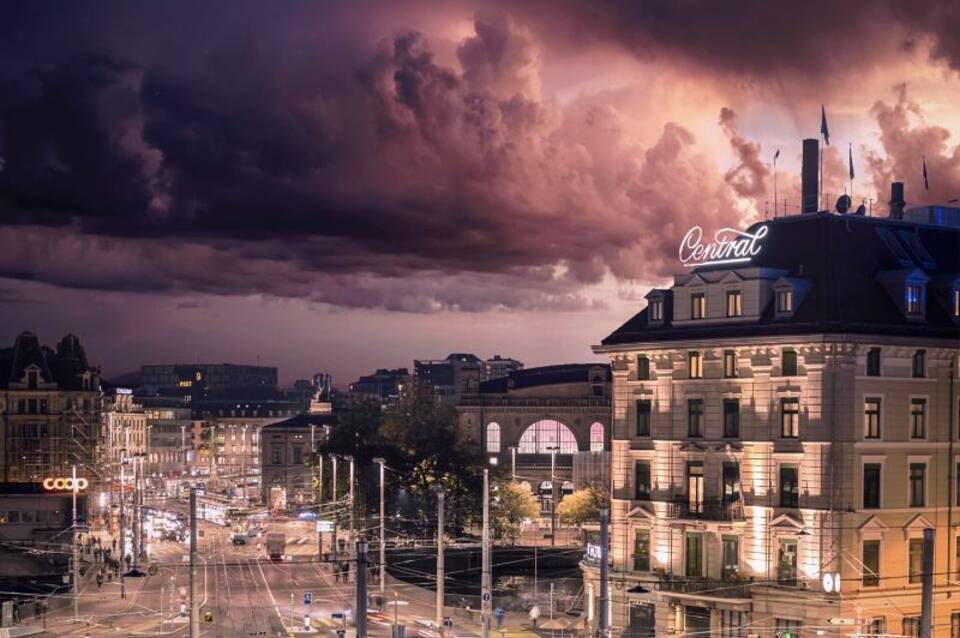 Central Plaza Hotel 4