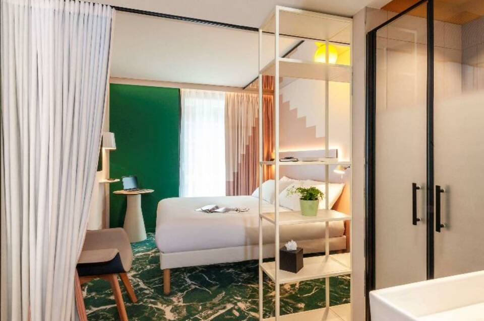 ibis Styles Zurich City Center 5