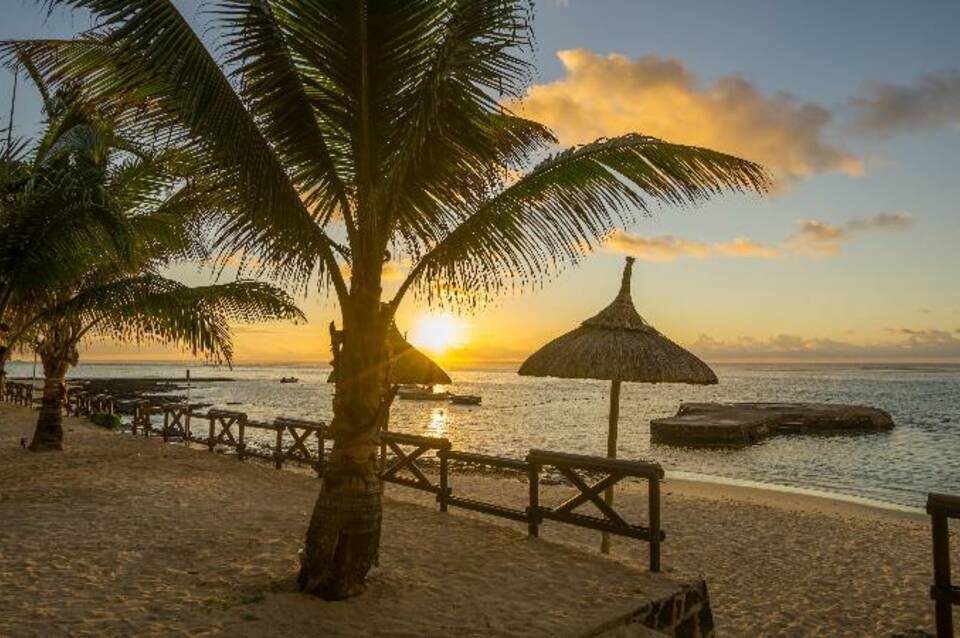 Le Peninsula Bay Beach Resort & Spa 5