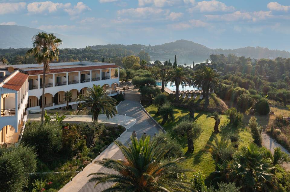 Paradise Hotel Corfu 1