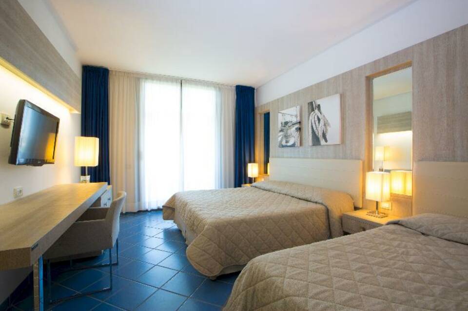 MClub Lipari 1