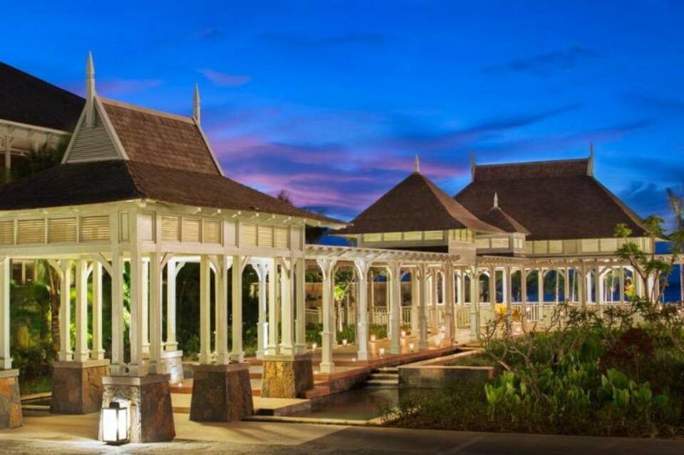 The St. Regis Le Morne Resort, Mauritius 3