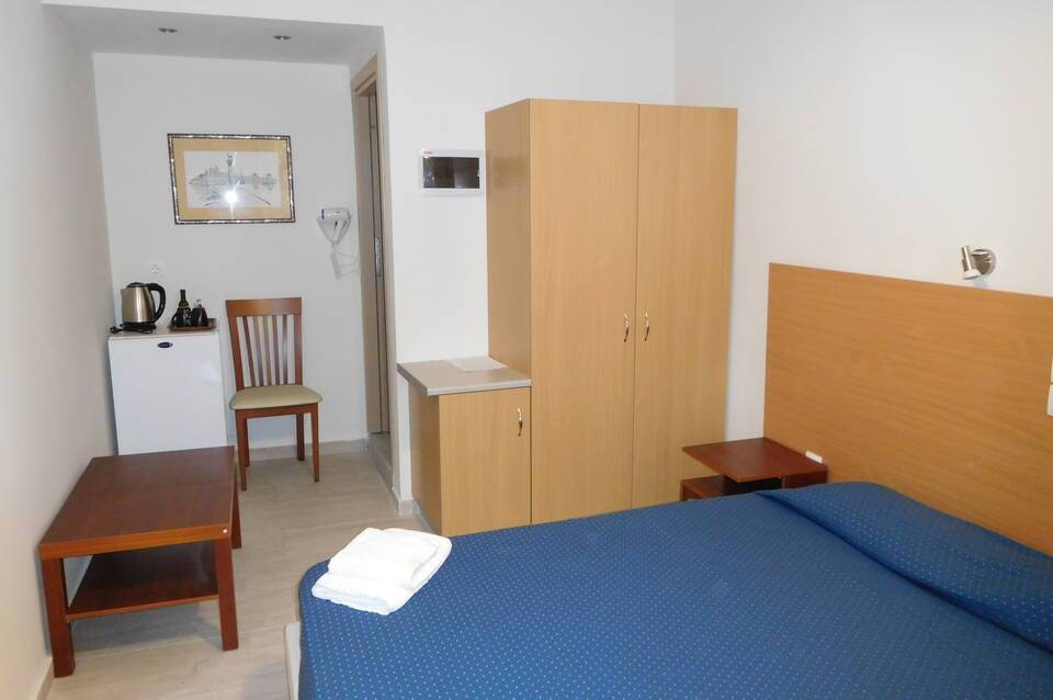 Oceanis Hotel 3