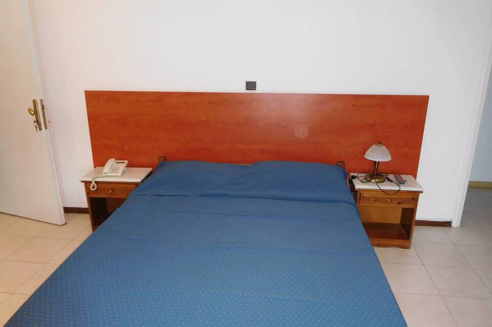 Oceanis Hotel 5