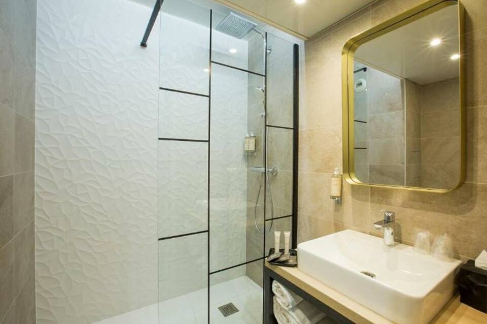Best Western Plus Opera Batignolles 1
