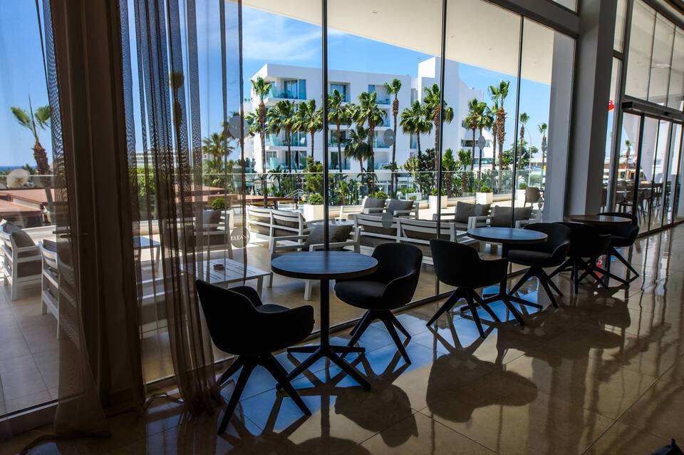 Eleana Hotel 3