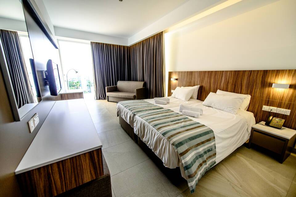 Eleana Hotel 4