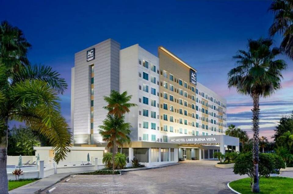 AC Hotel Orlando Lake Buena Vista 1