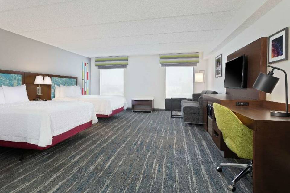 Hampton Inn & Suites Orlando Intl Dr N 4